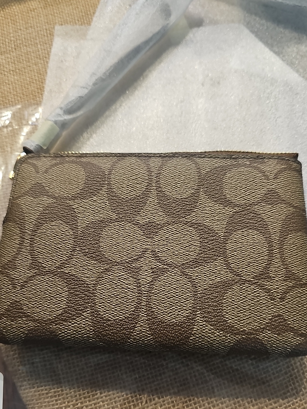 NIP Coach Brown Zip Wristlet - Picture 2 of 4
